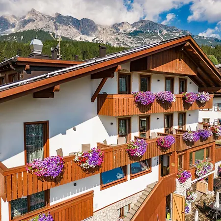 Da Beppe Sello Hotel Cortina dʼAmpezzo